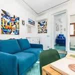 Holiday home Artist House - De Vivo Realty *